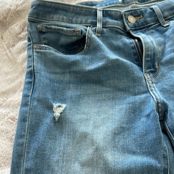 Like new Women's Levi's® 711™ Skinny Jeans - Picture 3 of 6